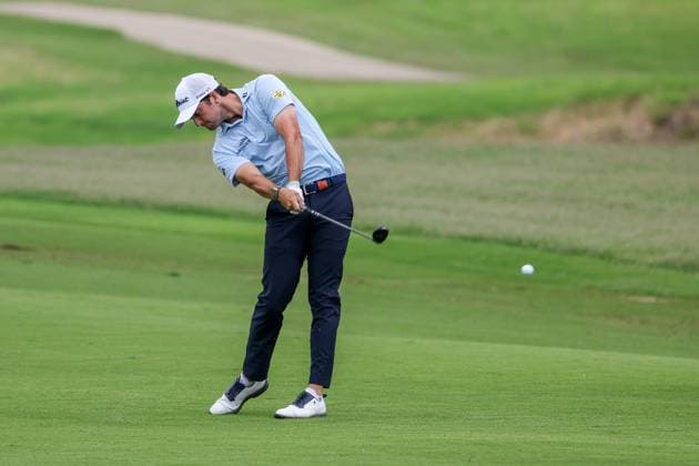 MCKINNEY, TX - MAY 03: Davis Riley (USA) hits a fairway wood on the ninth hole during the second round of the PGA, Golf Herren CJ CUP Byron Nelson on May 3, 2024, at TPC Craig Ranch in McKinney, TX. (Photo by David Buono Icon Sportswire) GOLF: MAY 03 PGA CJ CUP Byron Nelson EDITORIAL USE ONLY Icon240503084