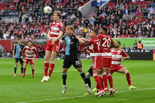 v li , Vincent Vermeij Fortuna Duesseldorf , Sebastian Andersson 1 FC Nuernberg 03 05 2024, Soccer 2 Bundesliga, 32 Matchday, Season 2023 2024 Fortuna Duesseldorf 1 FC Nuernberg 3 1 Duesseldorf North Rhine-Westphalia Germany Team2