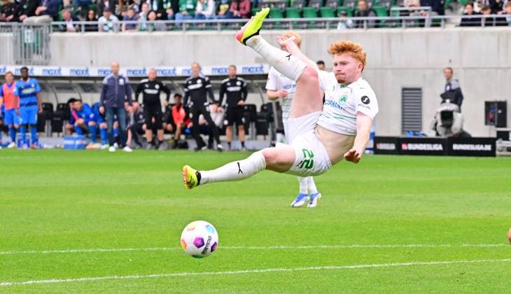 04 05 2024 Soccer Season 2023 2024 2 Soccer Bundesliga 32 Matchday SpVgg Greuther Fürth Kleeblatt TSV Eintracht Braunschweig BTSV Sportfoto Zink xwoxzix DFL regulations prohibit any use of photographs as image sequences and or quasi video only for editorial use Robert Wagner 22, SpVgg Greuther Fürth