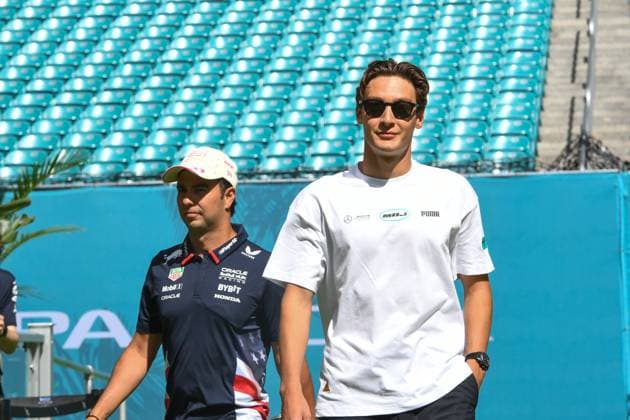 Formula 1 GP Miami USA 04 05 2024 George Russell 63, Mercedes AMG Petronas F1 Team, Sergio Perez 11, Oracle Red Bull Racing Formula 1 GP Miami USA 04 05 2024 Copyright: xBEAUTIFULxSPORTS Erlhofx