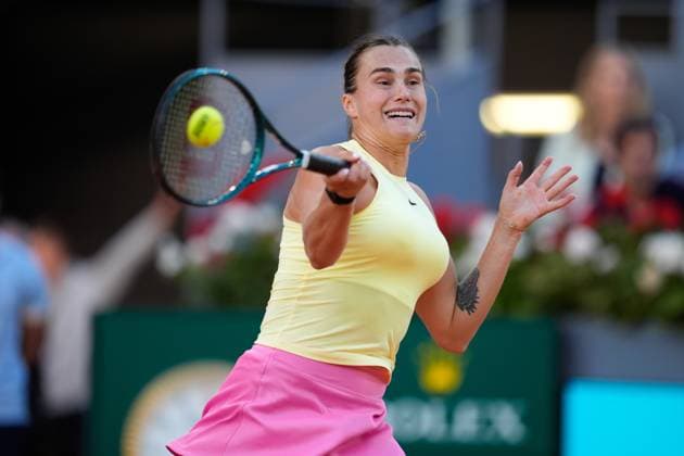 May 4, 2024, Madrid, Madrid, SPAIN: Aryna Sabalenka of Belarus in action against Iga Swiatek of Poland during the WTA, Tennis Damen Singles Final of the Mutua Madrid Open 2024, ATP, Tennis Herren Masters 1000 and WTA 1000, tournament celebrated at Caja Magica on Mayo 04, 2024 in Madrid, Spain. Madrid SPAIN - ZUMAa181 20240504_zaa_a181_175 Copyright: xOscarxJ.xBarrosox
