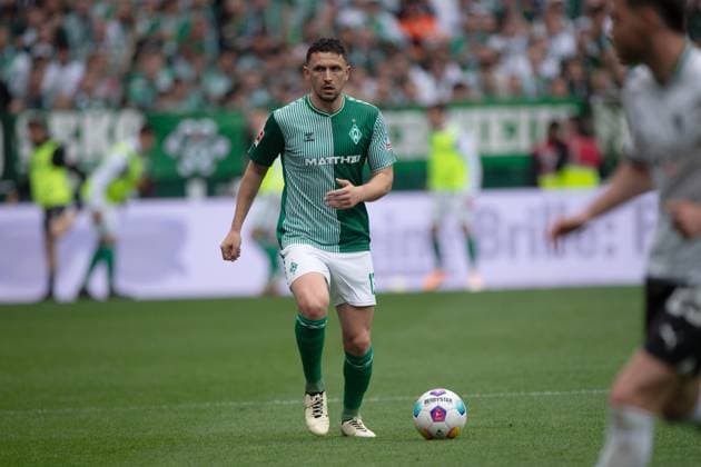 Milos VELJKOVIC HB , Action, Single action, Soccer 1 Bundesliga, 32 Matchday, SV Werder Bremen HB Borussia Moenchengladbach 2 2 on 20 04 2024 in Bremen Germany DFL regulations prohibit any use of photographs as image sequences and or quasi video Â