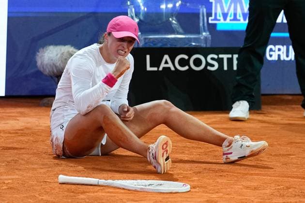 May 4, 2024, Madrid, Madrid, SPAIN: Iga Swiatek of Poland celebrates after winning against Aryna Sabalenka of Belarus during the WTA, Tennis Damen Singles Final of the Mutua Madrid Open 2024, ATP, Tennis Herren Masters 1000 and WTA 1000, tournament celebrated at Caja Magica on Mayo 04, 2024 in Madrid, Spain. Madrid SPAIN - ZUMAa181 20240504_zaa_a181_204 Copyright: xOscarxJ.xBarrosox