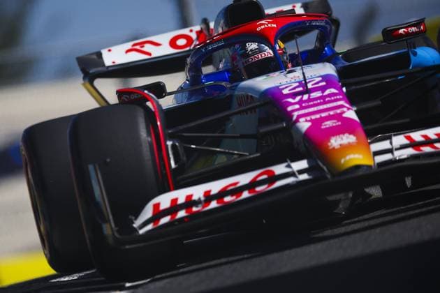 22 TSUNODA Yuki (jap), Visa Cash App RB F1 Team VCARB 01, action during the Formula 1 Crypto.com Miami Grand Prix 2024, 6th round of the 2024 Formula One World Championship, WM, Weltmeisterschaft from May 3 to 5, 2024 on the Miami International Autodrome, in Miami, United States of America - F1 - MIAMI GRAND PRIX 2024 DPPI Panoramic  240504_R06_MIAMI_DP_EA016010