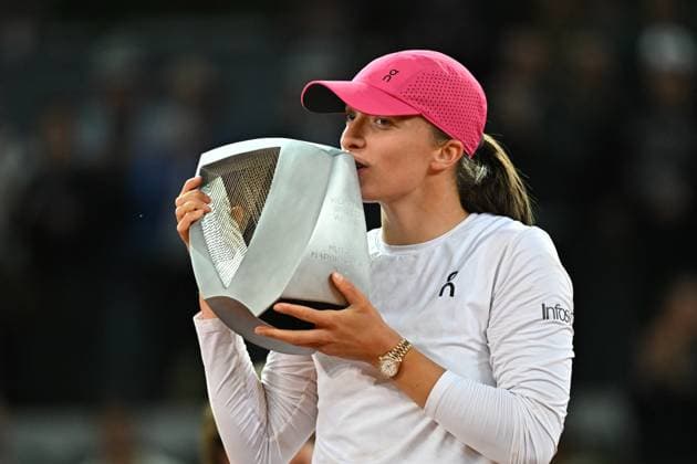 Iga Swiatek Wins Mutua Open Final - Madrid Iga Swiatek (POL) during thewomen final match at the Mutua Madrid Open in Madrid , Spain, on May, 4, 2024. Photo by Corinne Dubreuil ABACAPRESS.COM Madrid Spain  Copyright: xDubreuilxCorinne ABACAx