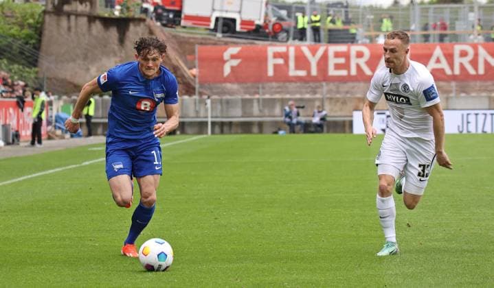 05 05 2024, Football, Men, 2 Bundesliga, Season 2023 2024, SV 07 Elversberg Hertha BSC Berlin, Fabian Reese Hertha BSC Maurice Neubauer SV 07 Elversberg Elversberg Ursapharm Arena an der Kaiserlinde Saarland Germany EN