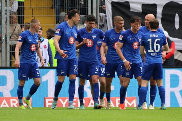 05 05 2024, Soccer, Men, 2 Bundesliga, Season 2023 2024, SV 07 Elversberg Hertha BSC Berlin, Goal celebration to 1 1, Goal by an own goal of Florian Le Joncour SV 07 Elversberg Elversberg Ursapharm Arena an der Kaiserlinde Saarland Germany EN