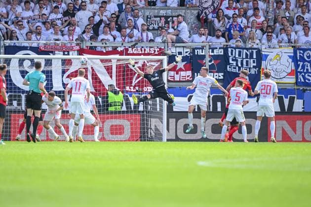 05 05 2024, Soccer, 2 Bundesliga, 32 Matchday Season 2023 2024, SV Wehen Wiesbaden Holstein Kiel, Marcus Mathisen SV Wehen Wiesbaden scores the goal to make it 1 0 This is later disallowed xRHR PHOTO TKx Copyright: RHR-FOTOx RHR-FOTO TK