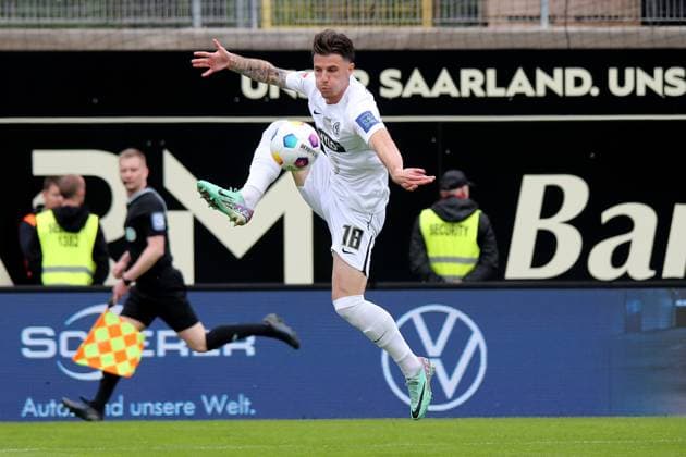05 05 2024, xmohx, Soccer 2 Bundesliga, SV Elversberg Hertha BSC Berlin emspor, v l Hugo Vandermersch SV Elversberg DFL DFB REGULATIONS PROHIBIT ANY USE OF PHOTOGRAPHS as IMAGE SEQUENCES and or QUASI VIDEO Elversberg