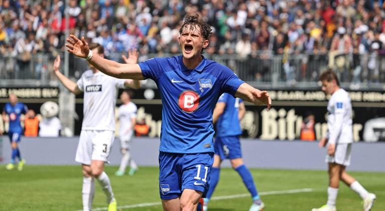 05 05 2024, Football, Men, 2 Bundesliga, Season 2023 2024, SV 07 Elversberg Hertha BSC Berlin, Fabian Reese Hertha BSC angry, complains Elversberg Ursapharm Arena an der Kaiserlinde Saarland Germany EN