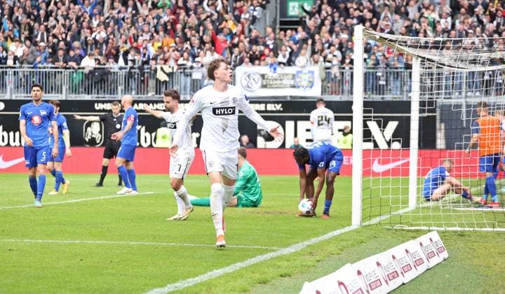 05 05 2024, Football, Men, 2 Bundesliga, Season 2023 2024, SV 07 Elversberg Hertha BSC Berlin, Paul Wanner SV 07 Elversberg celebrates his goal for 3 1 Elversberg Ursapharm Arena an der Kaiserlinde Saarland Germany EN