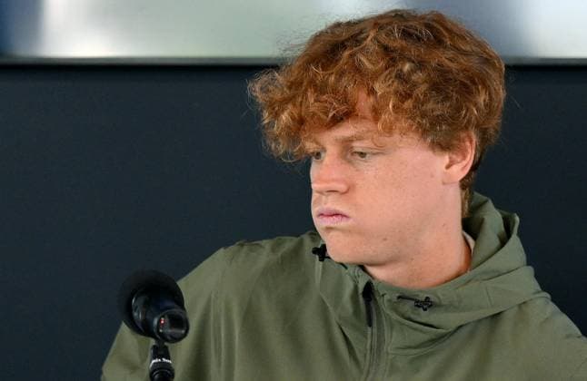 May 5, 2024, Rome: Italian tennis player Jannik Sinner of Italy attends a press conference, PK, Pressekonferenz in Rome, Italy, 05 May 2024. Sinner announced Saturday he will not play at the upcoming Italian Open tennis tournament due to a hip injury which forced him out in Madrid earlier this week. ANSA ETTORE FERRARI Jannik Sinner of Italy attends a press conference  - ZUMAa110 20240505_zaf_a110_040 Copyright: xEttorexFerrarix