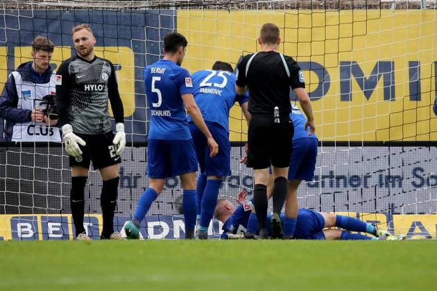 05 05 2024, xmohx, Soccer 2 Bundesliga, SV Elversberg Hertha BSC Berlin emspor, v l Palko Dardai Hertha BSC Berlin on the ground after his goal to 2 2 DFL DFB REGULATIONS PROHIBIT ANY USE OF PHOTOGRAPHS as IMAGE SEQUENCES and or QUASI VIDEO Elversberg