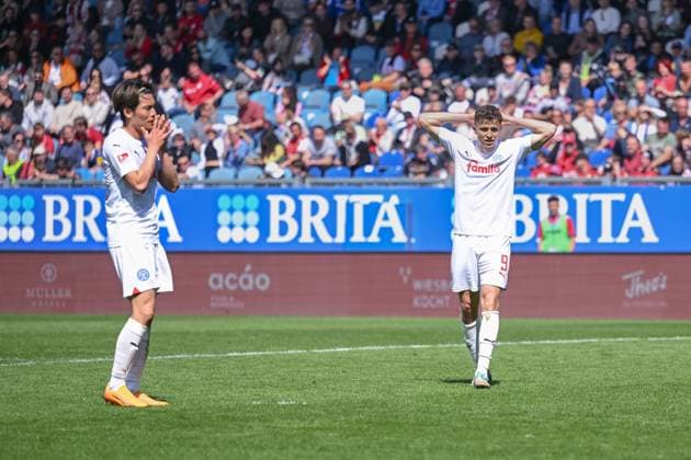 05 05 2024, Soccer, 2 Bundesliga, 32 Matchday Season 2023 2024, SV Wehen Wiesbaden Holstein Kiel, Carl Johansson Holstein Kiel xRHR PHOTO TKx Copyright: RHR-FOTOx RHR-FOTO TK