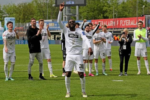 05 05 2024, xmohx, Soccer 2 Bundesliga, SV Elversberg Hertha BSC Berlin emspor, v l Kevin Koffi SV Elversberg DFL DFB REGULATIONS PROHIBIT ANY USE OF PHOTOGRAPHS as IMAGE SEQUENCES and or QUASI VIDEO Elversberg