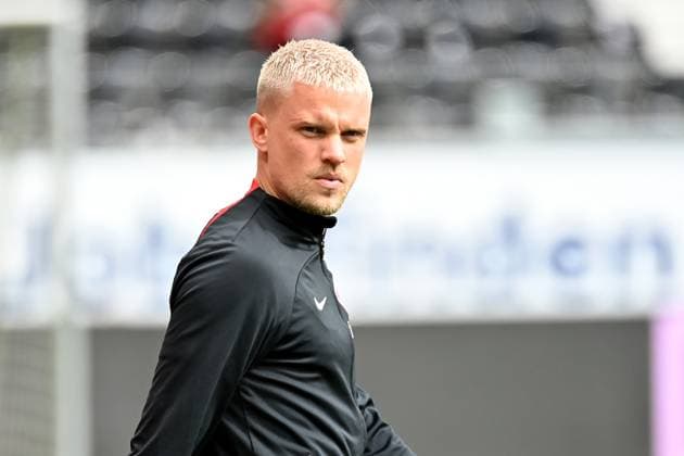 Football, Philipp Max terminates his contract with Gamba Osaka after only 7 weeks, archive pictures