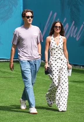 05.05.2024, Miami International Autodrome, Miami, Formula 1 Crypto.com Miami Grand Prix,im Bild George Russell (GBR), Mercedes-AMG Petronas Formula One Team mit Freundin Carmen Montero Mundt Defodi-506_20240505_hbr_1092 *** 05 05 2024, Miami International Autodrome, Miami, Formula 1 Crypto com Miami Grand Prix,pictured George Russell GBR , Mercedes AMG Petronas Formula One Team with girlfriend Carmen Montero Mundt Defodi 506 20240505 hbr 1092 Defodi-506