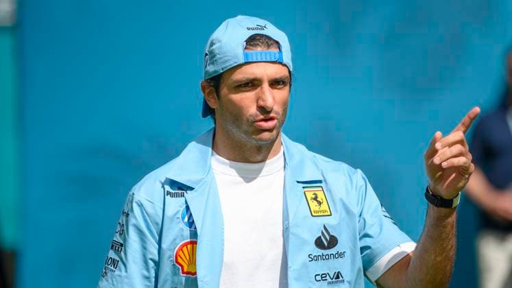 5th May 2024; Miami International Autodrome, Miami, Florida, USA; Formula 1 Crypto.com Miami Grand Prix 2024; Race Day; Scuderia Ferrari driver Carlos Sainz Jr. of Spain arrives in the Team Village before the start of the Miami Grand Prix  ActionPlus12639164 DouglasxMurray