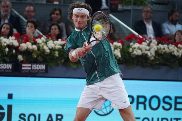 Felix Auger-Aliassime and Jannik Sinner during Finals Masters Series Madrid in Madrid on Sunday, May 5 2024 Cordon Press 