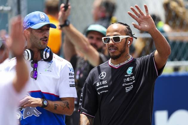 HAMILTON Lewis (gbr), Mercedes AMG F1 Team W15, portrait during the Formula 1 Crypto.com Miami Grand Prix 2024, 6th round of the 2024 Formula One World Championship, WM, Weltmeisterschaft from May 3 to 5, 2024 on the Miami International Autodrome, in Miami, United States of America - F1 - MIAMI GRAND PRIX 2024 DPPI Panoramic  240505_R06_MIAMI_DP_AV3_9510