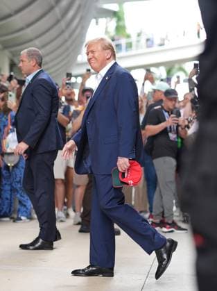 Formula 1 Crypto com Miami Grand Prix 05 05 2024, Miami International Autodrome, Miami, Formula 1 Crypto com Miami Grand Prix,in the picture Donald Trump in the paddock of Miami nordphotoxGmbHx xBratic nph00250