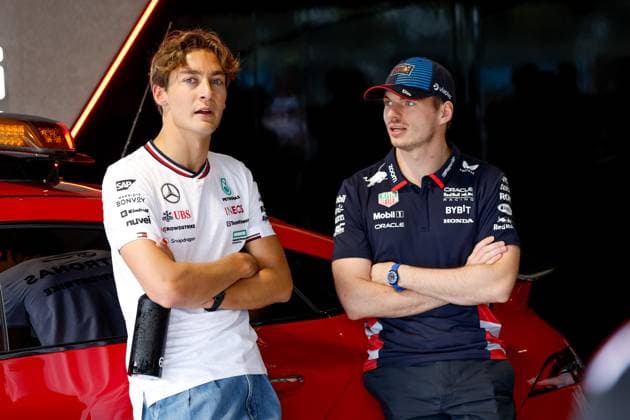 RUSSELL George (gbr), Mercedes AMG F1 Team W15, VERSTAPPEN Max (ned), Red Bull Racing RB20, portrait during the Formula 1 Crypto.com Miami Grand Prix 2024, 6th round of the 2024 Formula One World Championship, WM, Weltmeisterschaft from May 3 to 5, 2024 on the Miami International Autodrome, in Miami, United States of America - F1 - MIAMI GRAND PRIX 2024 DPPI Panoramic F12024GP06USA_JK355085
