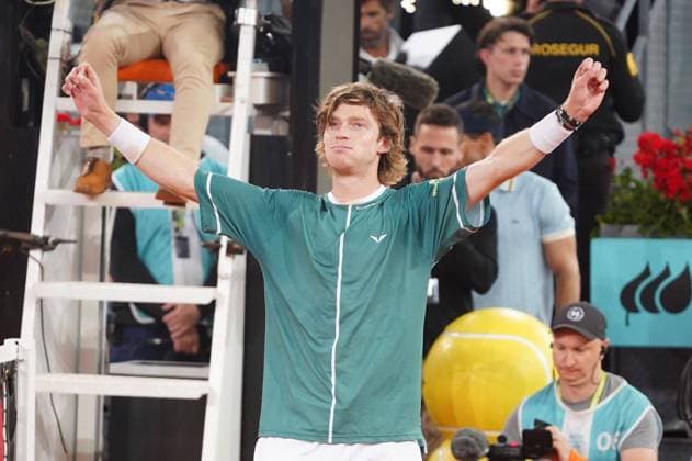 Felix Auger-Aliassime and Jannik Sinner during Finals Masters Series Madrid in Madrid on Sunday, May 5 2024 Cordon Press 