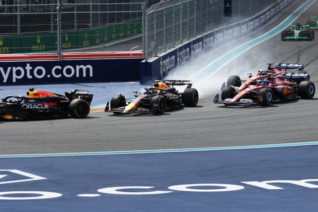 F1 Miami Grand Prix 2024 Max Verstappen and Sergio Perez of Red Bull Racing at start of the Formula 1 Miami Grand Prix at Miami International Autodrome in Miami, United States on May 5, 2024. Miami United States  Copyright: xJakubxPorzyckix originalFilename:porzycki-f1miamig240505_npOn5.jpg