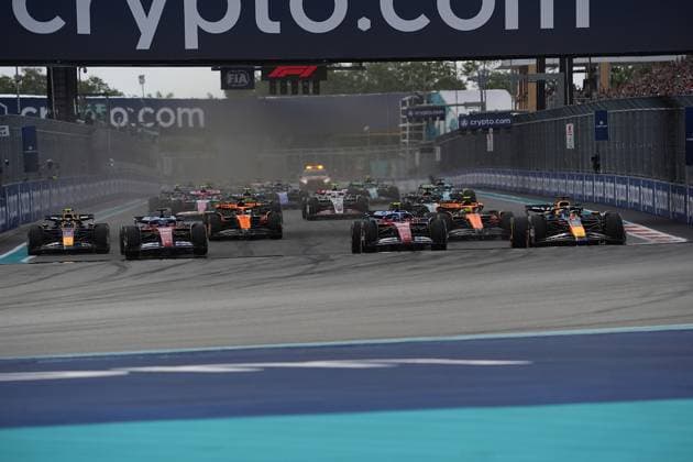 Formula 1 Crypto com Miami Grand Prix 05 05 2024, Miami International Autodrome, Miami, Formula 1 Crypto com Miami Grand Prix,in picture Race start Max Verstappen NLD , Oracle Red Bull Racing, Sergio Perez MEX , Oracle Red Bull Racing, Lando Norris GBR , McLaren F1 Team, Oscar Piastri AUS , McLaren F1 Team, Charles Leclerc MCO , Scuderia Ferrari HP, Carlos Sainz Jr ESP , Scuderia Ferrari HP nordphotoxGmbHx xBratic nph00250