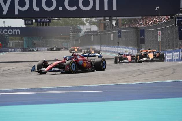 Formula 1 Crypto com Miami Grand Prix 05 05 2024, Miami International Autodrome, Miami, Formula 1 Crypto com Miami Grand Prix,in the picture Charles Leclerc MCO , Scuderia Ferrari HP, Oscar Piastri AUS , McLaren F1 Team, Carlos Sainz Jr ESP , Scuderia Ferrari HP nordphotoxGmbHx xBratic nph00250