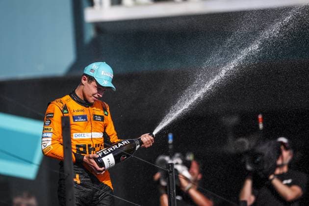 NORRIS Lando (gbr), McLaren F1 Team MCL38, portrait on the podium during the Formula 1 Crypto.com Miami Grand Prix 2024, 6th round of the 2024 Formula One World Championship, WM, Weltmeisterschaft from May 3 to 5, 2024 on the Miami International Autodrome, in Miami, United States of America - F1 - MIAMI GRAND PRIX 2024 DPPI Panoramic  240505_R06_MIAMI_DP_EA026056