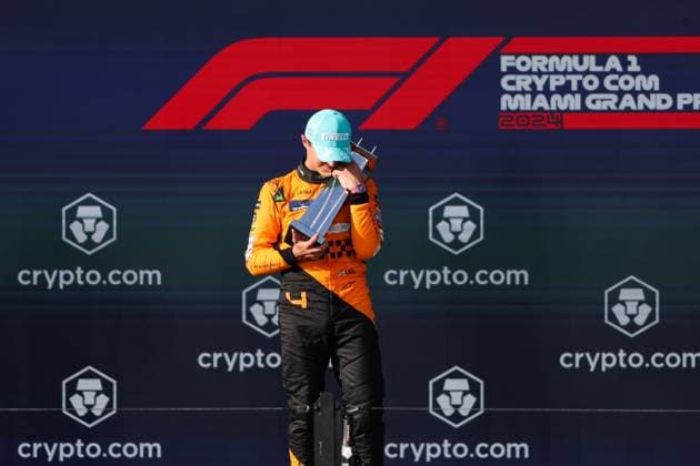 NORRIS Lando (gbr), McLaren F1 Team MCL38, portrait podium during the Formula 1 Crypto.com Miami Grand Prix 2024, 6th round of the 2024 Formula One World Championship, WM, Weltmeisterschaft from May 3 to 5, 2024 on the Miami International Autodrome, in Miami, United States of America - F1 - MIAMI GRAND PRIX 2024 DPPI Panoramic  240505_R06_MIAMI_DP_AV3_1318