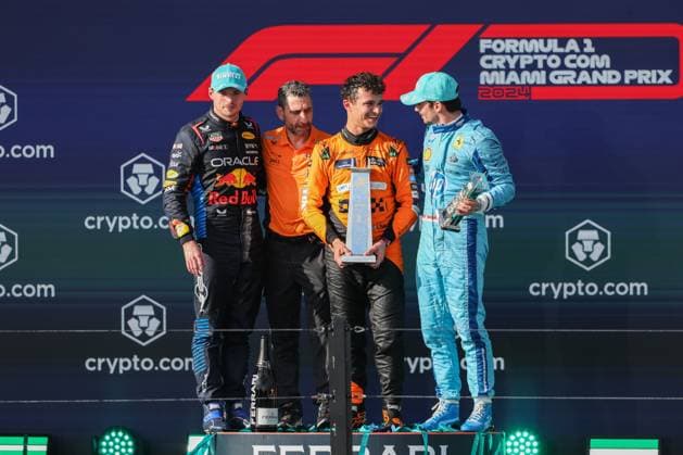 VERSTAPPEN Max (ned), Red Bull Racing RB20, STELLA Andrea (ita), Team Principal of McLaren F1 Team, NORRIS Lando (gbr), McLaren F1 Team MCL38, LECLERC Charles (mco), Scuderia Ferrari HP SF-24, portrait podium during the Formula 1 Crypto.com Miami Grand Prix 2024, 6th round of the 2024 Formula One World Championship, WM, Weltmeisterschaft from May 3 to 5, 2024 on the Miami International Autodrome, in Miami, United States of America - F1 - MIAMI GRAND PRIX 2024 DPPI Panoramic 240505_R06_MIAMI_DP_AV3_1858