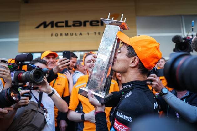 NORRIS Lando (gbr), McLaren F1 Team MCL38, portrait first win celebration during the Formula 1 Crypto.com Miami Grand Prix 2024, 6th round of the 2024 Formula One World Championship, WM, Weltmeisterschaft from May 3 to 5, 2024 on the Miami International Autodrome, in Miami, United States of America - F1 - MIAMI GRAND PRIX 2024 DPPI Panoramic  240506_R06_MIAMI_DP_AV6_1335