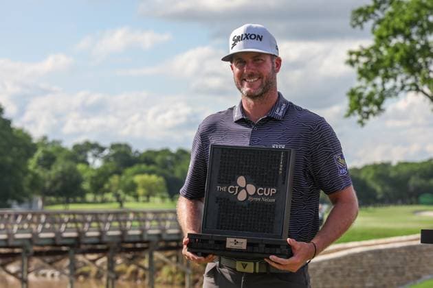 MCKINNEY, TX - MAY 05: Taylor Pendrith (CAN) holds the CJ CUP trophy after winning the PGA, Golf Herren CJ CUP Byron Nelson on May 5, 2024, at TPC Craig Ranch in McKinney, TX. (Photo by David Buono Icon Sportswire) GOLF: MAY 05 PGA CJ CUP Byron Nelson EDITORIAL USE ONLY Icon240505008