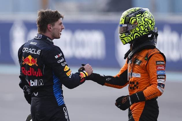 NORRIS Lando (gbr), McLaren F1 Team MCL38, portrait and VERSTAPPEN Max (ned), Red Bull Racing RB20, portrait during the Formula 1 Crypto.com Miami Grand Prix 2024, 6th round of the 2024 Formula One World Championship, WM, Weltmeisterschaft from May 3 to 5, 2024 on the Miami International Autodrome, in Miami, United States of America - F1 - MIAMI GRAND PRIX 2024 DPPI Panoramic 240505_R06_MIAMI_DP_EA024501