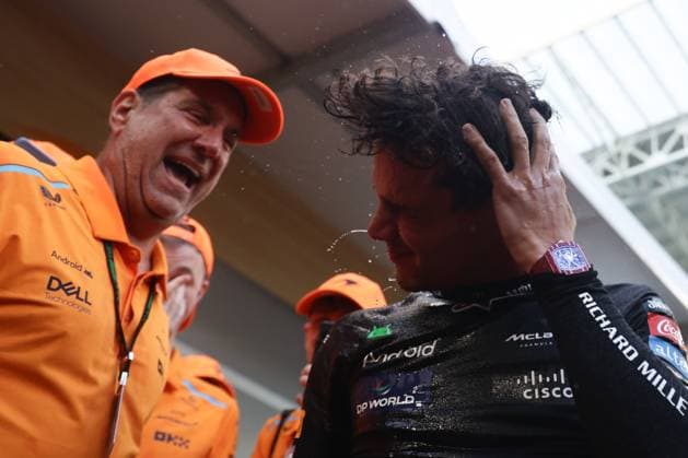 F1 Miami Grand Prix 2024 Lando Norris of McLaren celebrates with the team after the Formula 1 Miami Grand Prix at Miami International Autodrome in Miami, United States on May 5, 2024. Miami United States  Copyright: xJakubxPorzyckix originalFilename:porzycki-f1miamig240505_npgRl.jpg