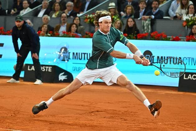 Andrey Rublev Wins Mutua Open - Madrid Andrey Rublev (RUS) wins the men final match at the Mutua Madrid Open in Madrid , Spain, on May, 5, 2024. Photo by Corinne Dubreuil ABACAPRESS.COM Madrid Spain  Copyright: xDubreuilxCorinne ABACAx