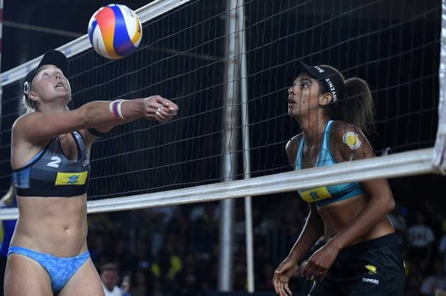 (240506) -- BRASILIA, May 6, 2024 -- Taryn Kloth (L) and Ana Patricia Silva Ramos compete during the women s final match between Ana Patricia Silva Ramos Eduarda Santos Lisboa of Brazil and Kristen Nuss Taryn Kloth of the United States at the Volleyball World Beach Pro Tour Elite 16 2024 in Brasilia, Brazil, May 5, 2024. (Photo by Xinhua) (SP)BRAZIL-BRASILIA Beach volleyball, Beachvolleyball PRO TOUR-FINALS LucioxTavora 