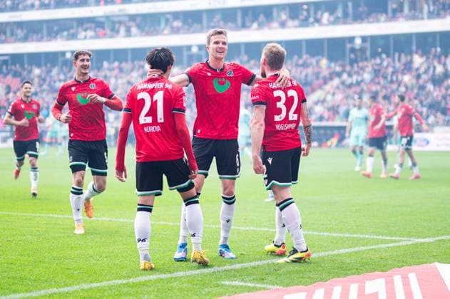 05 05 2024 Soccer, 2023 2024, 2 Bundesliga, Matchday 32, Hannover 96 SC Paderborn 07 R Andreas Voglsammer Hannover celebrates after his goal to 2 0 with L 2R Enzo Leopold Hannover , Phil Neumann Hannover , Sei Muroya Hannover , Fabian Kunze Hannover DFL REGULATIONS PROHIBIT ANY USE OF PHOTOGRAPHS AS IMAGE SEQUENCES AND OR QUASI VIDEO