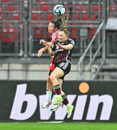 06 05 2024 Soccer Season 2023 2024 1 Women Soccer Bundesliga 20 Matchday 1 FC Nuremberg FCN Club RB Leipzig Sportfoto Zink xwoxzix Madeleine Steck 28, 1 FC Nuremberg FCN in header duel with Julia Pollak 29, RB Leipzig , back