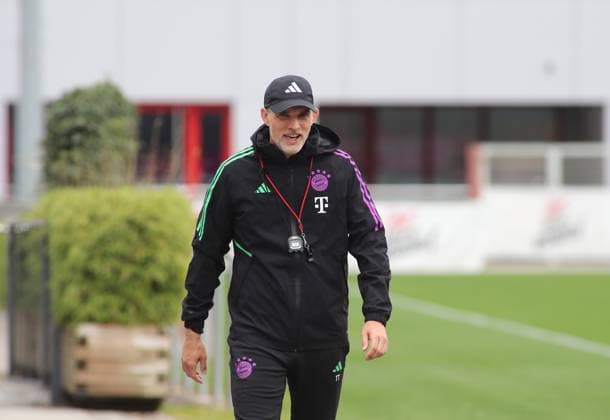 Munich, Germany 07 May 2024 Football, Men, Season 2023 2024, FC Bayern Munich, Säbener Strasse, Training ground, Final training, Champions League Thomas Tuchel, Coach FC Bayern Munich motivated on the way to the training ground