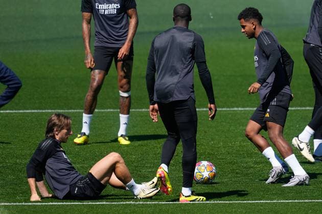 May 7, 2024, Valdebebas, Madrid, SPAIN: Luka Modric and Rodrygo Goes during the training day of Real Madrid prior the UEFA Champions League, Semi Final round 2, football match to play against FC Bayern Munich at Ciudad Deportiva Real Madrid on May 07, 2024 in Valdebebas, Madrid, Spain. Valdebebas SPAIN - ZUMAa181 20240507_zaa_a181_020 Copyright: xOscarxJ.xBarrosox
