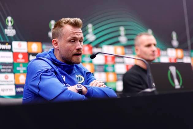 Club Brugge v Fiorentina - UEFA Europa Conference League - media activities BRUGGE, BELGIUM - MAY 07 : Mignolet Simon goalkeeper and Hayen Nicky head coach of Club Brugge pictured during a press conference, PK, Pressekonferenz prior to the UEFA Europa Conference League semi-finals 2nd leg match between Club Brugge and Fiorentina at the training grounds on May 7, 2024 in Brugge, Belgium, 07 05 2024 Brugge Belgium  Copyright: xJanxDexMeuleneirx