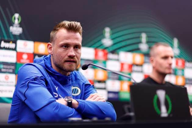 Club Brugge v Fiorentina - UEFA Europa Conference League - media activities BRUGGE, BELGIUM - MAY 07 : Mignolet Simon goalkeeper and Hayen Nicky head coach of Club Brugge pictured during a press conference, PK, Pressekonferenz prior to the UEFA Europa Conference League semi-finals 2nd leg match between Club Brugge and Fiorentina at the training grounds on May 7, 2024 in Brugge, Belgium, 07 05 2024 Brugge Belgium  Copyright: xJanxDexMeuleneirx