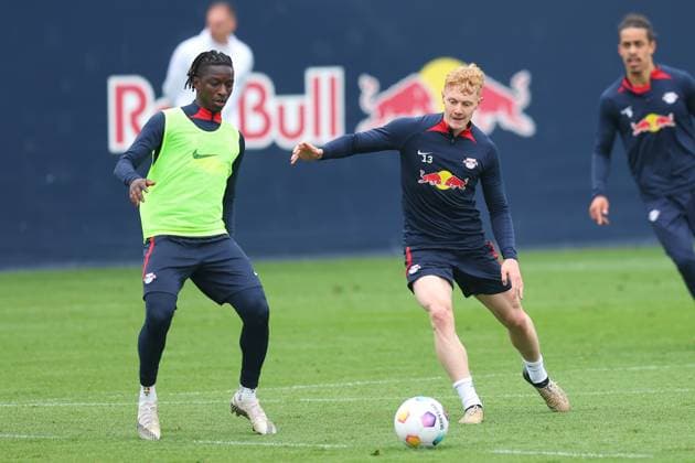 RB Leipzig Training 1 Bundesliga Leipzig, 07 05 2024, Training center at Cottaweg, Season 2023 2024, Football, Men, 1 Bundesliga , RB Leipzig Training , In the picture from l Amadou Haidara and Nicolas Seiwald ,