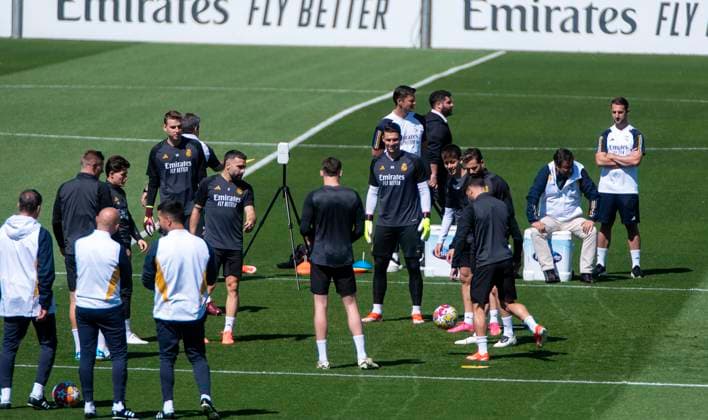 07 05 2024, Football UEFA Champions League 2023 2024 1 day before the semi-final, Real Madrid FC Bayern Munich, training session Real Madrid at the training ground of Real center goalkeeper Kepa Arrizabalaga Real Madrid , left Daniel Carvajal Real Madrid , goalkeeper Andriy Lunin Real Madrid