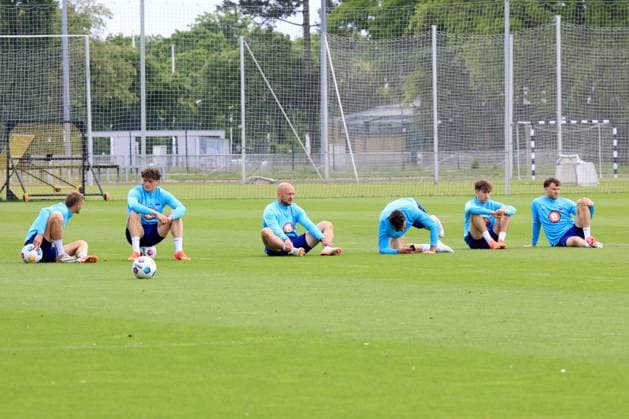 DEU, DFL, 2 FBL Hertha BSC, Training, 07 05 2024, Sportforum, Berlin, DEU, DFL, 2 FBL Hertha BSC, Training, im Bild Ferienlager Hertha BSC, Hertha Spieler Marton Dardai Hertha BSC Berlin 31 , Fabian Reese Hertha BSC Berlin 11 , Toni Leistner Hertha BSC Berlin 37 , Haris Tabakovic Hertha BSC Berlin 25 , Linus Gechter Hertha BSC Berlin 44 DFL regulations prohibit any use of Photographs as image sequences and or quasi video Foto Juergen Engler nordphoto GmbH nordphotoxGmbHx xEngler nph00076