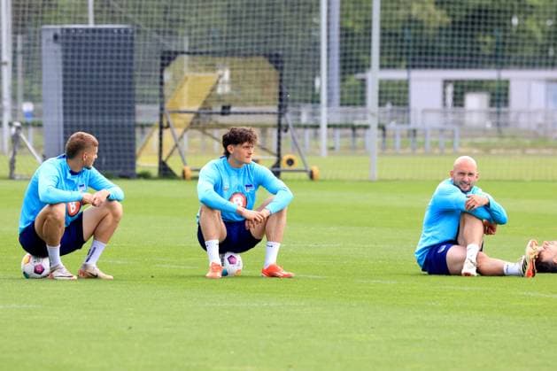 DEU, DFL, 2 FBL Hertha BSC, Training, 07 05 2024, Sportforum, Berlin, DEU, DFL, 2 FBL Hertha BSC, Training, im Bild Ferienlager Hertha BSC, Hertha Spieler Marton Dardai Hertha BSC Berlin 31 , Fabian Reese Hertha BSC Berlin 11 , Toni Leistner Hertha BSC Berlin 37 DFL regulations prohibit any use of Photographs as image sequences and or quasi video Foto Juergen Engler nordphoto GmbH nordphotoxGmbHx xEngler nph00076