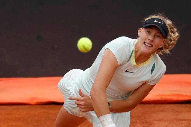 Internazionali BNL D Italia 2024 - Day Two Mirra Andreeva is playing against Paula Badosa of Spain in the Women s Singles first round match on day two of the Internazionali BNL D Italia at Foro Italico in Rome, Italy, on May 7, 2024. Rome Lazio Italy  Copyright: xCiroxDexLucax originalFilename:deluca-internaz240507_npDww.jpg